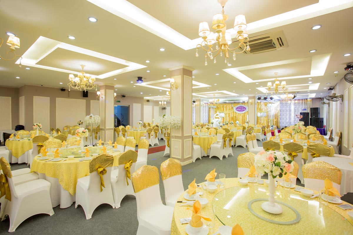 Sảnh tiệc sang trọng, lộng lẫy